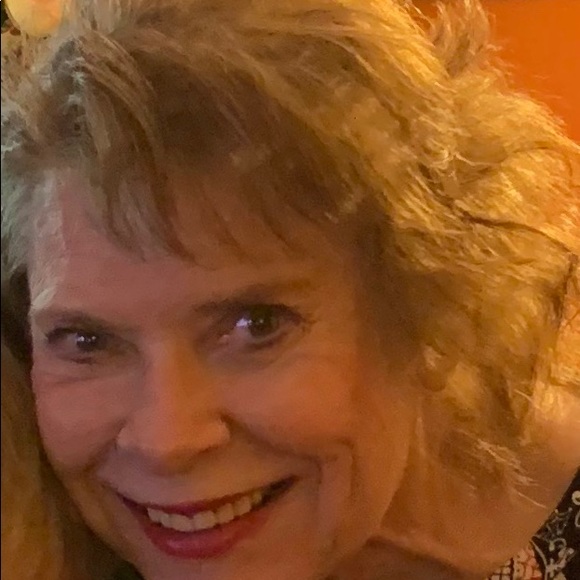 Meet your Posher, Cynthia - Picture 1 of 1